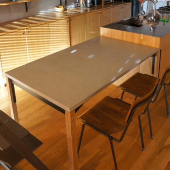 モールテックスのオーダーテーブルなら東京都世田谷区の株式会社アンプ  